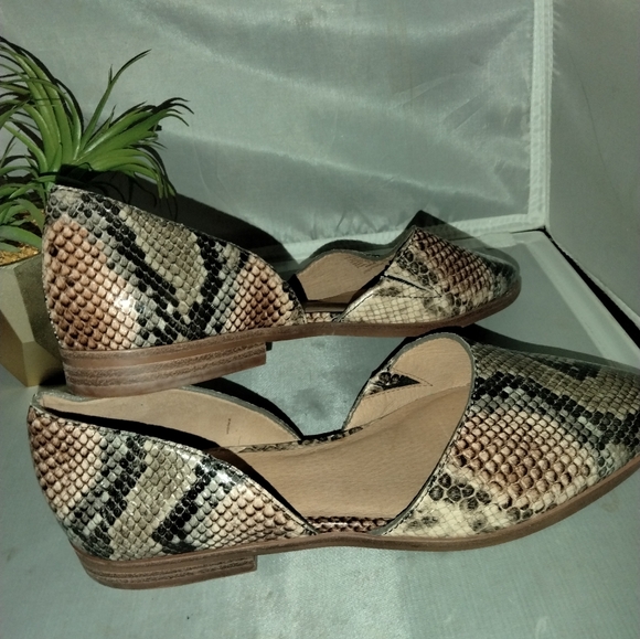 New women's slip on shoes by Madewell snake print size 9 pointy - Picture 2 of 10